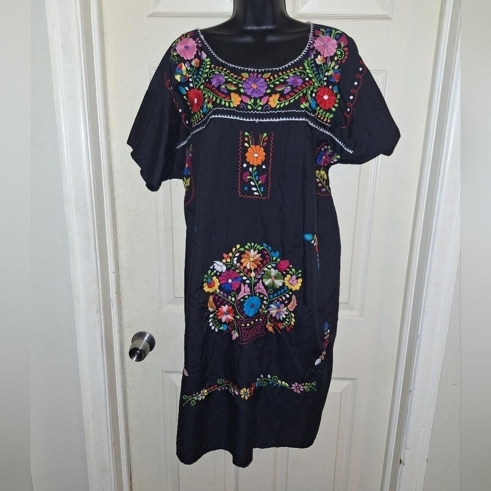 No brand embroidered floral dresss